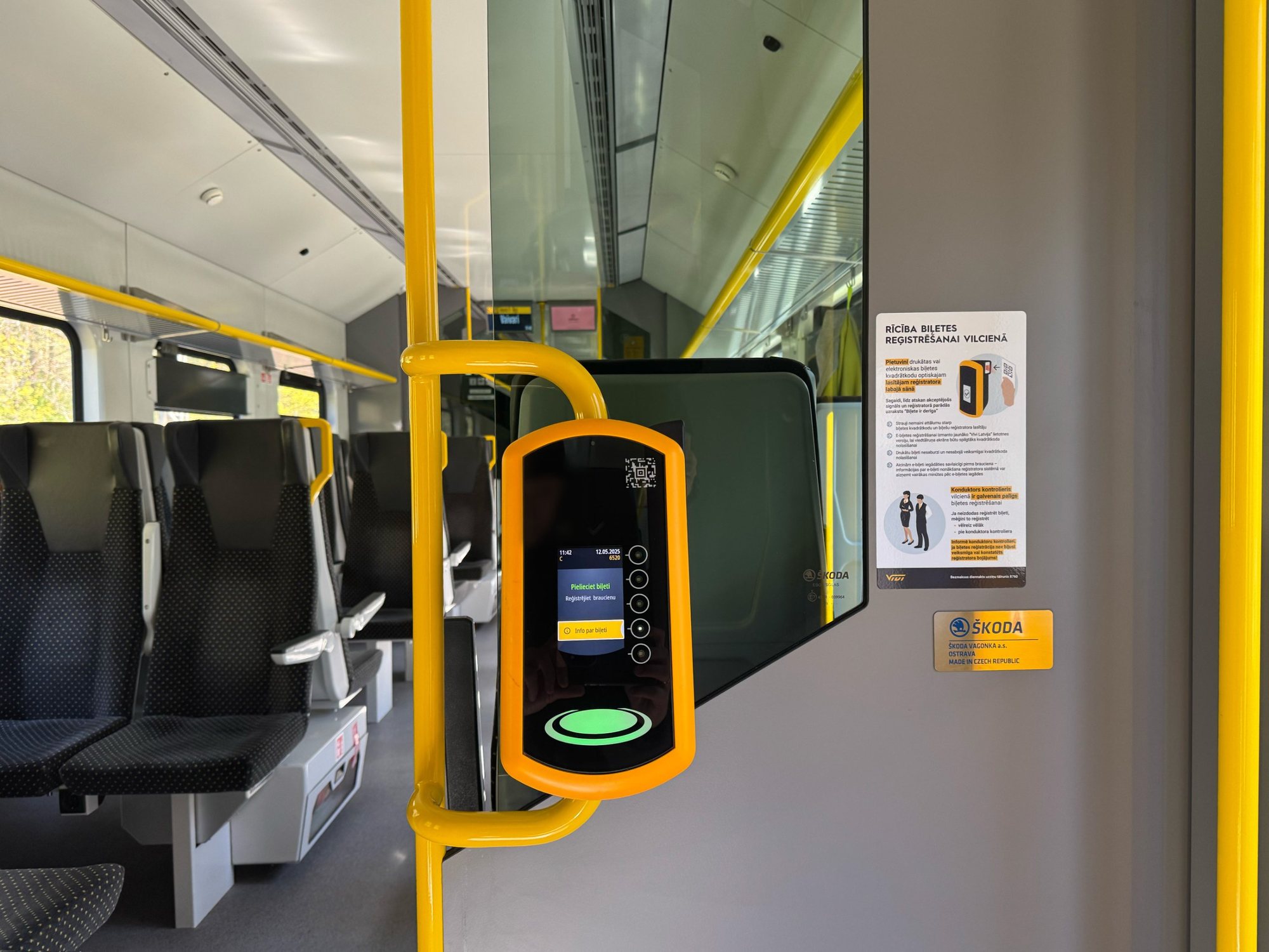 The validator before: no cue at the scanner